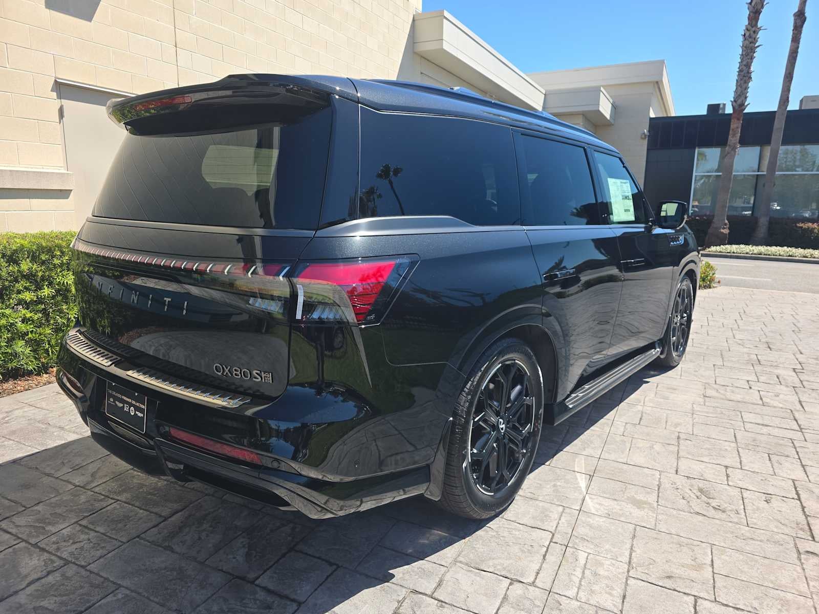 2027 INFINITI QX80 SPORT