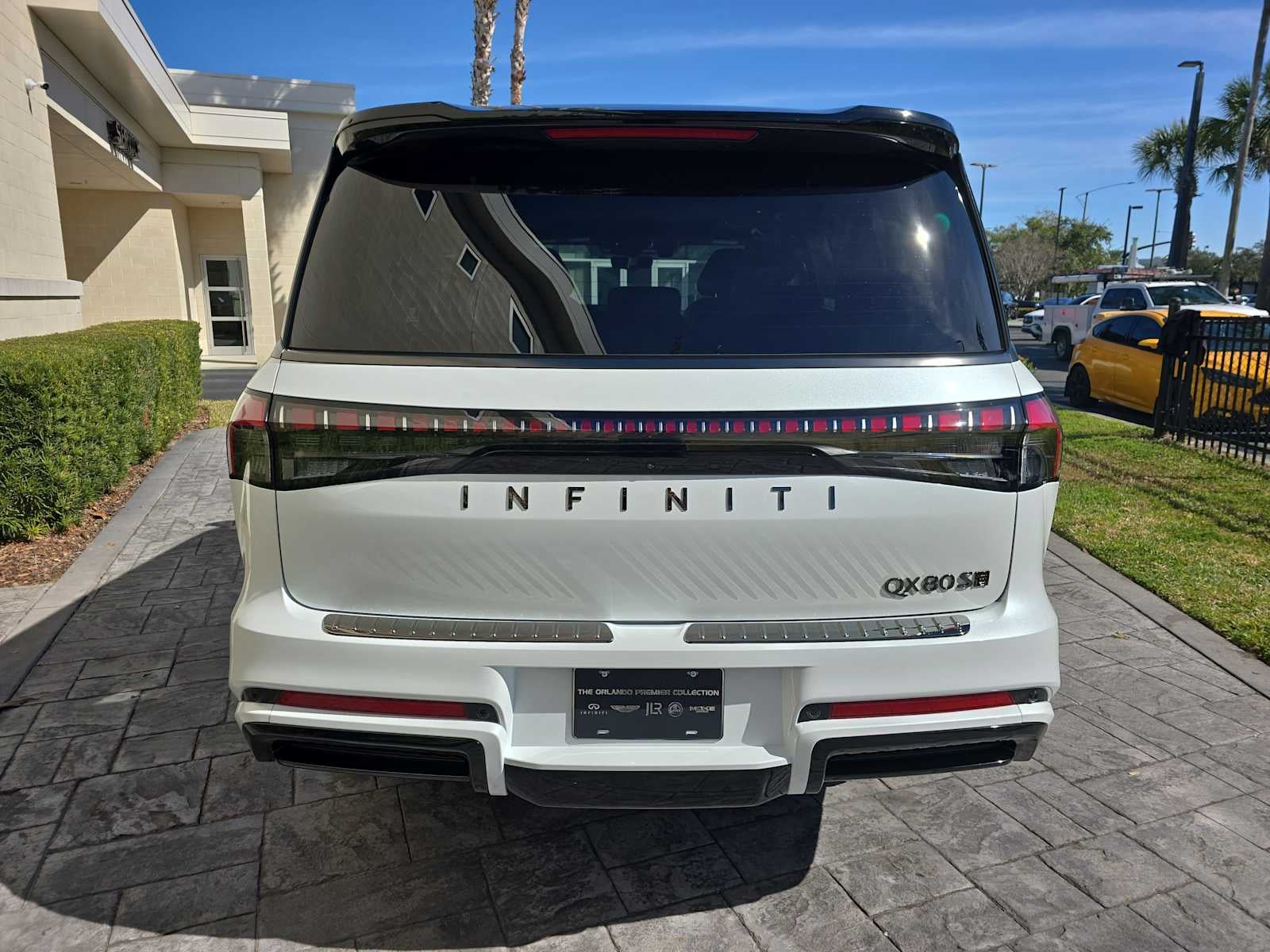 2026 INFINITI QX80 SPORT