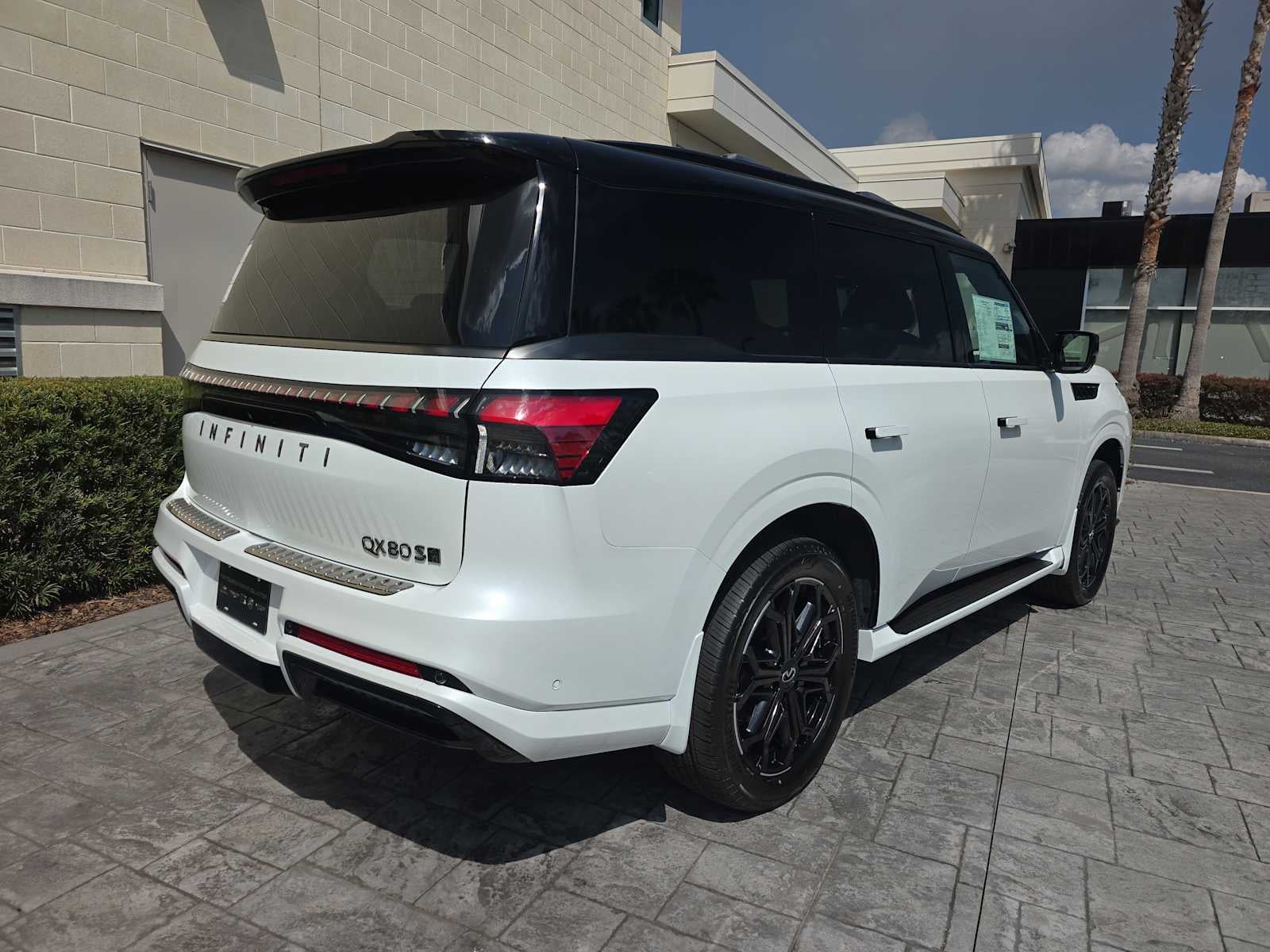 2026 INFINITI QX80 SPORT