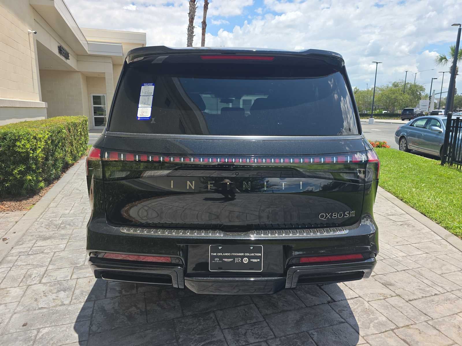 2027 INFINITI QX80 SPORT