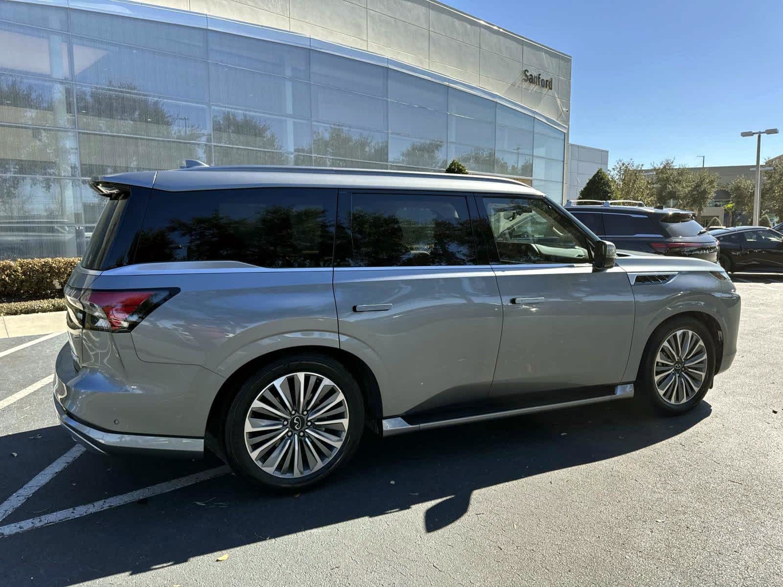 2025 INFINITI QX80 SENSORY