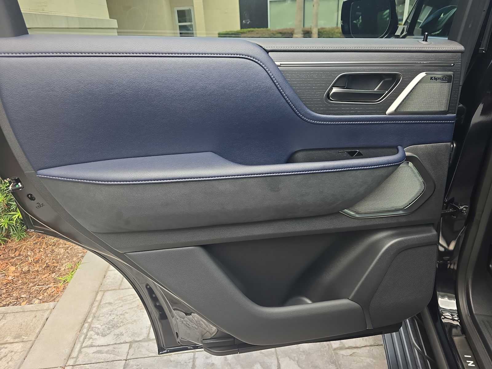 2027 INFINITI QX80 SPORT