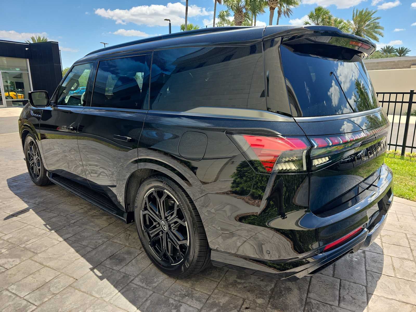 2026 INFINITI QX80 SPORT