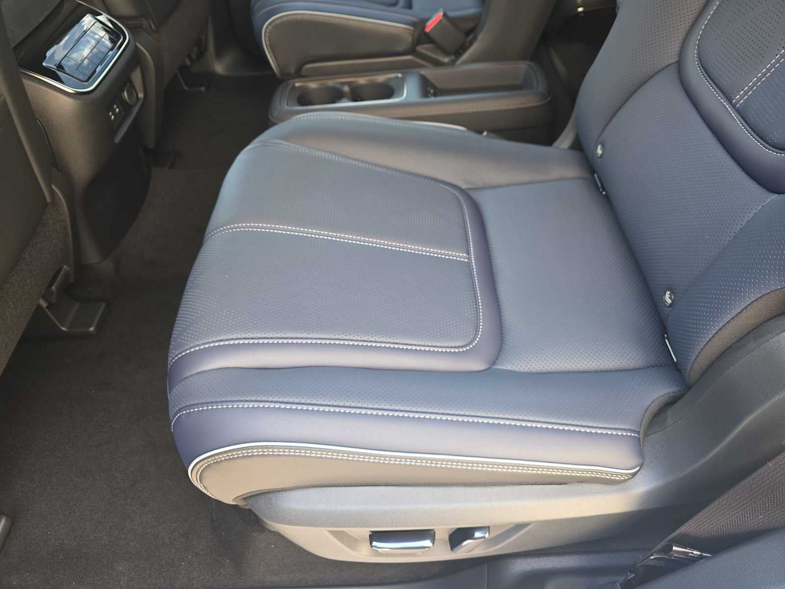 2027 INFINITI QX80 SPORT