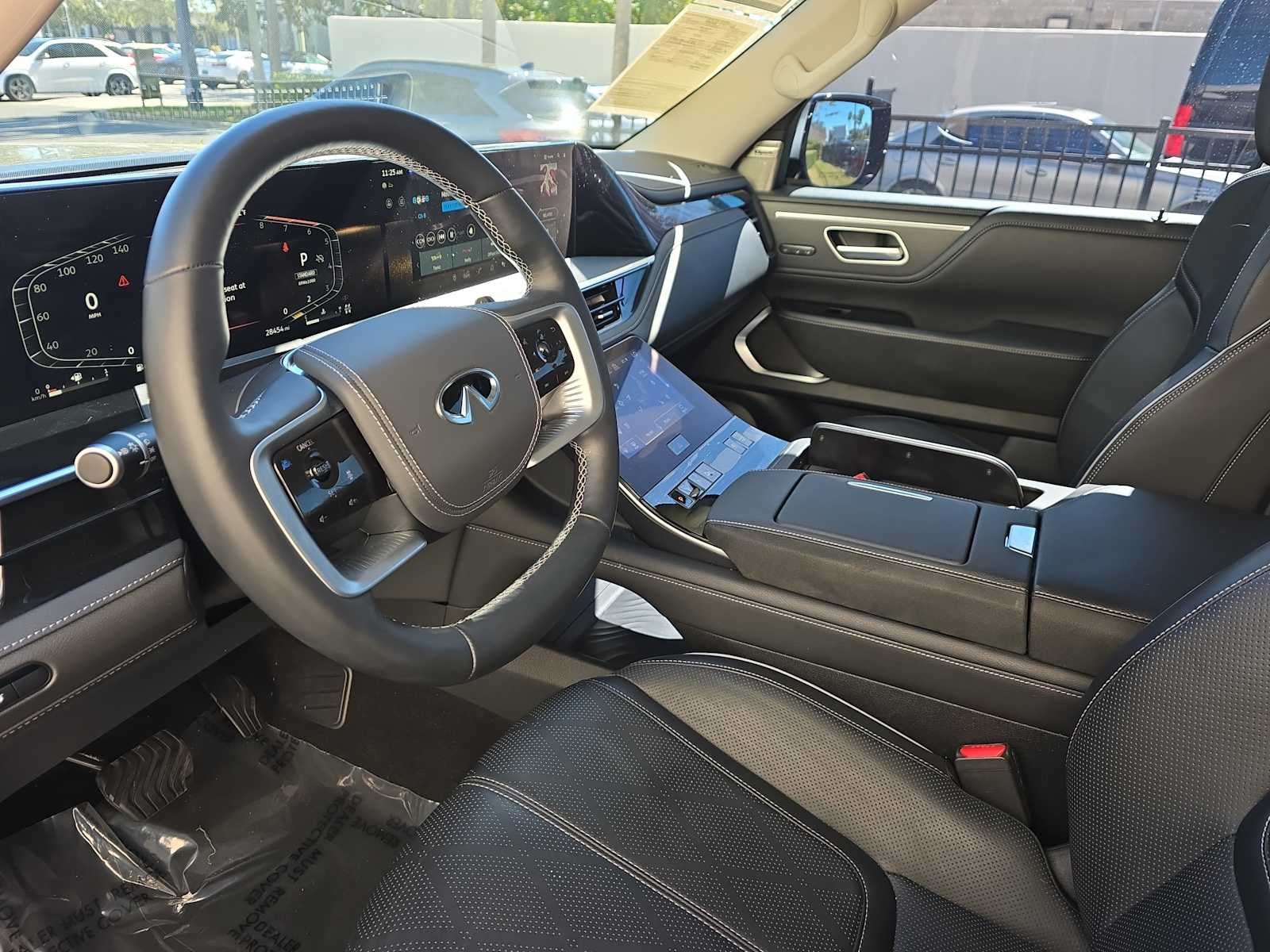 2025 INFINITI QX80 SENSORY