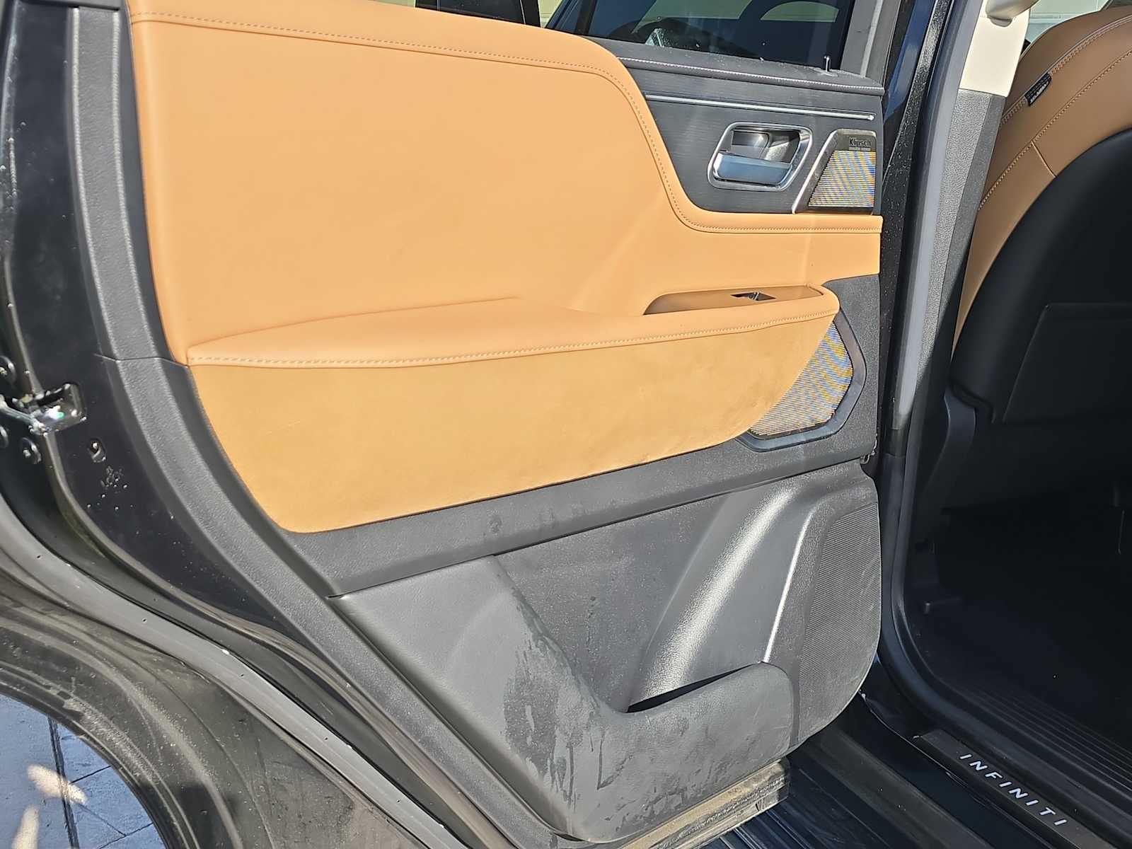 2025 INFINITI QX80 SENSORY