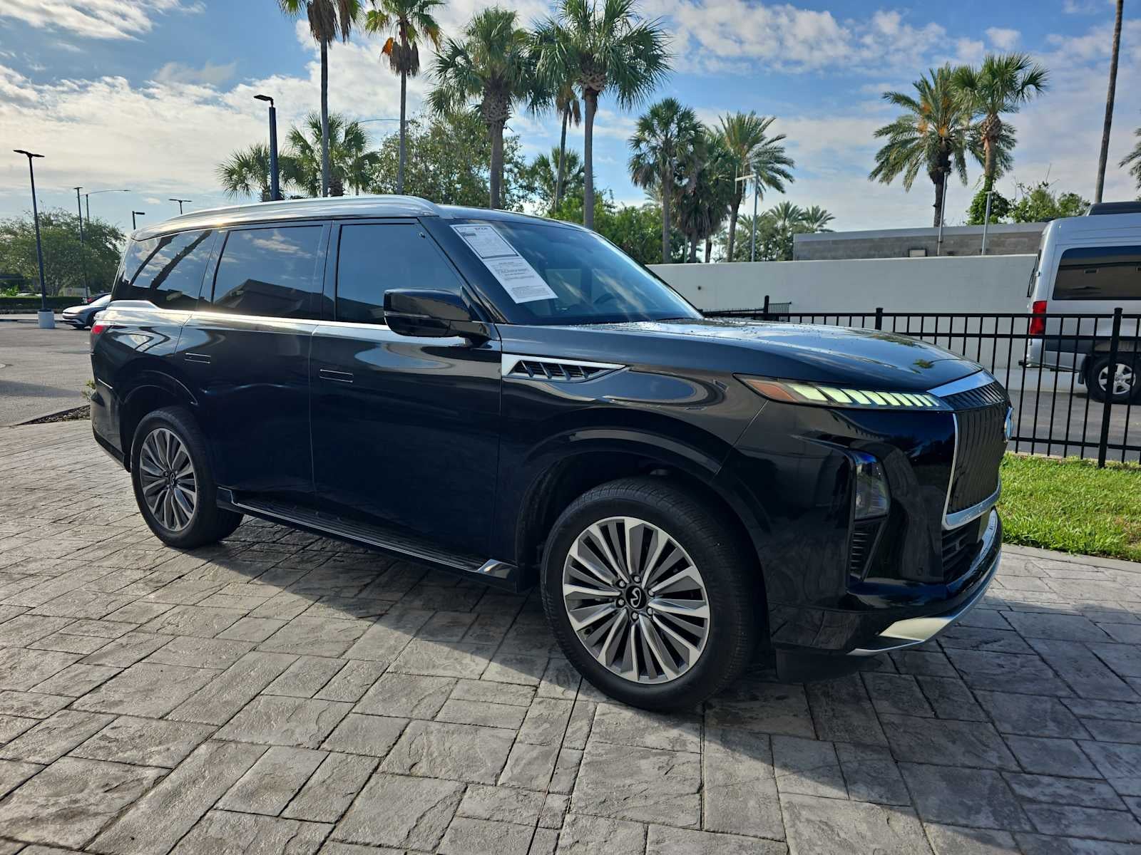2025 INFINITI QX80 SENSORY