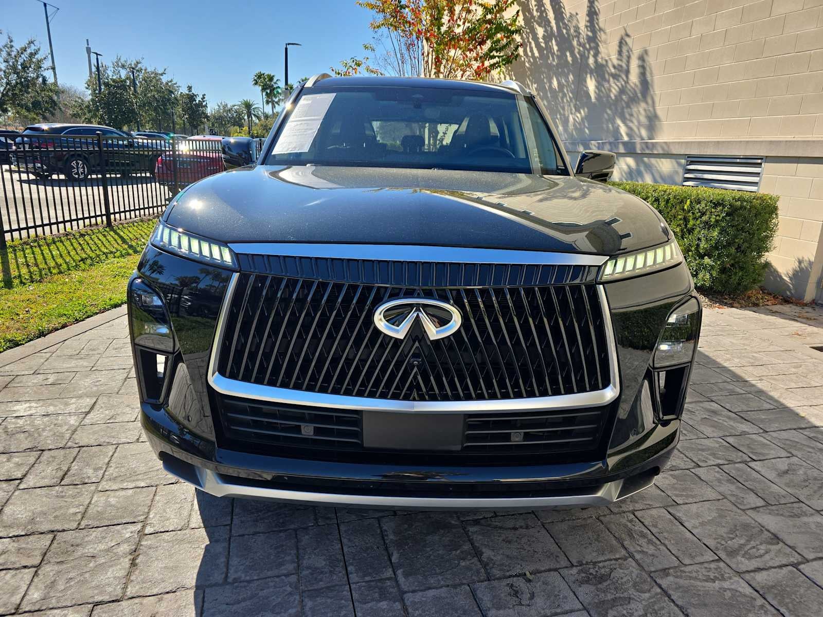 2025 INFINITI QX80 SENSORY
