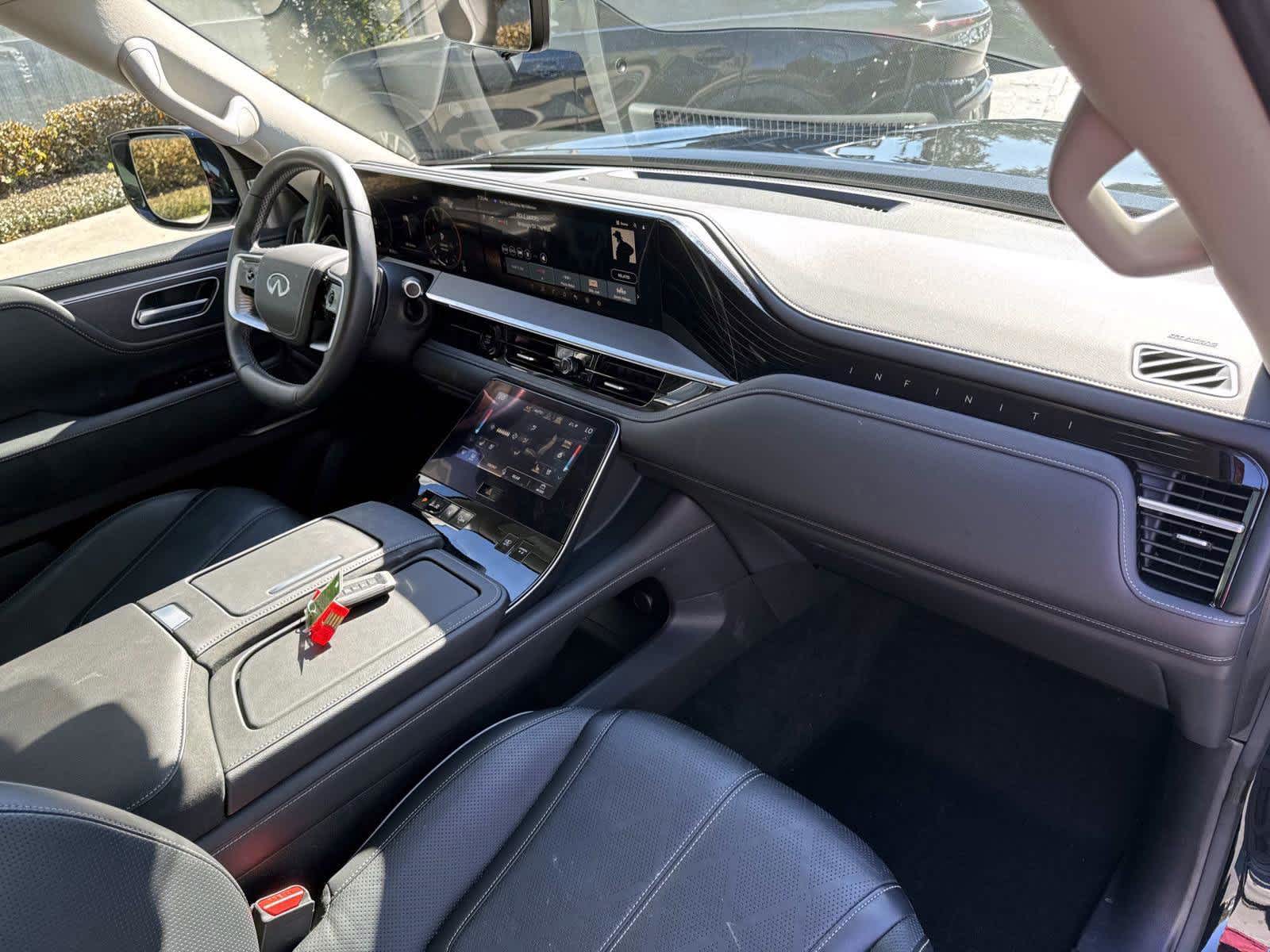 2025 INFINITI QX80 SENSORY
