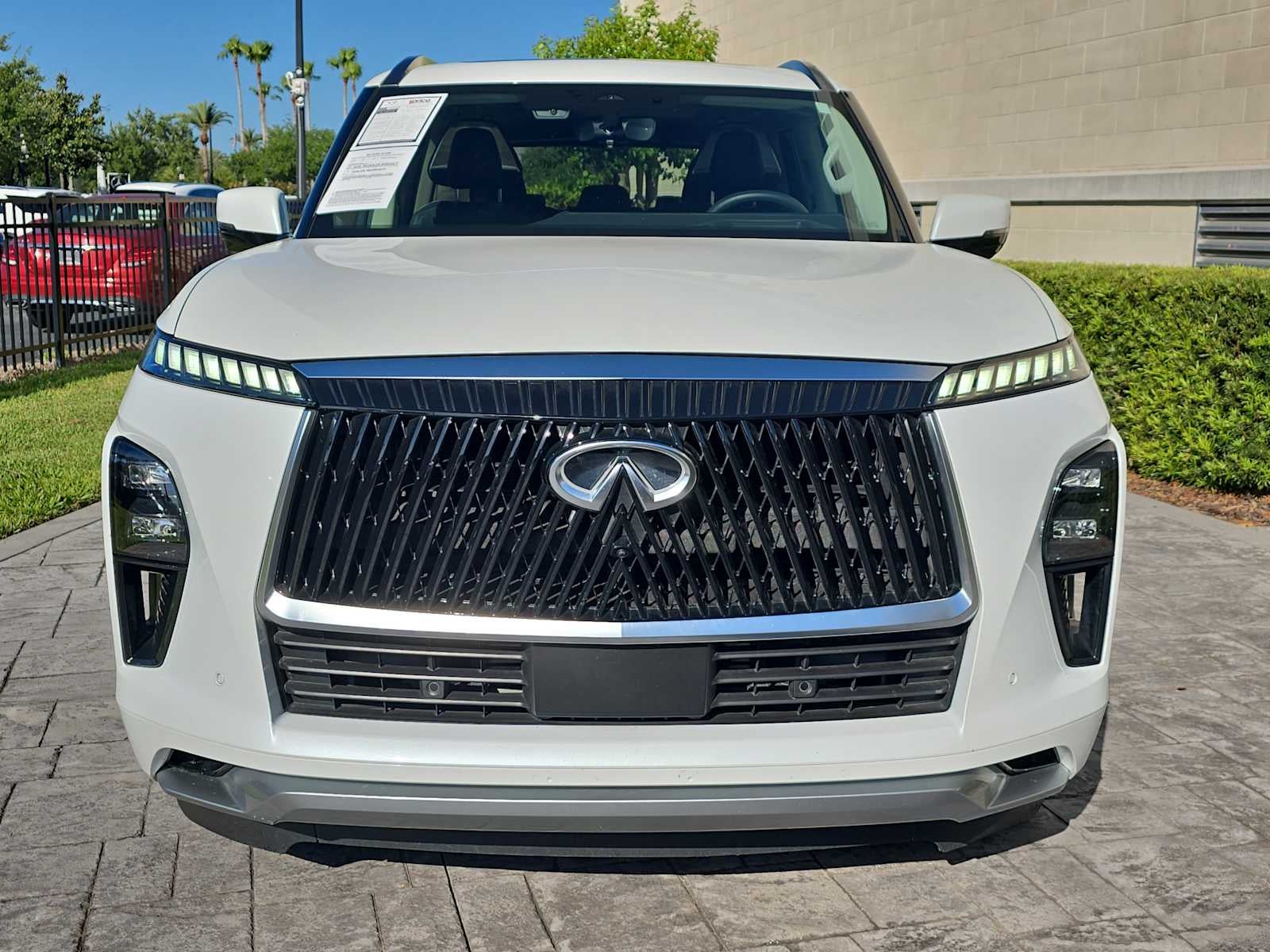 2025 INFINITI QX80 SENSORY
