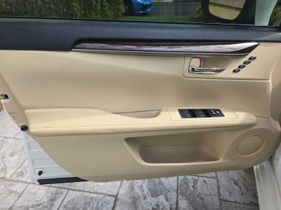2014 Lexus ES 350 4dr Sdn