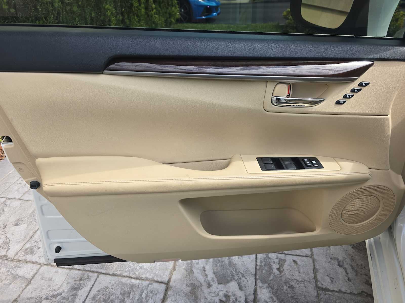 2014 Lexus ES 350 4dr Sdn