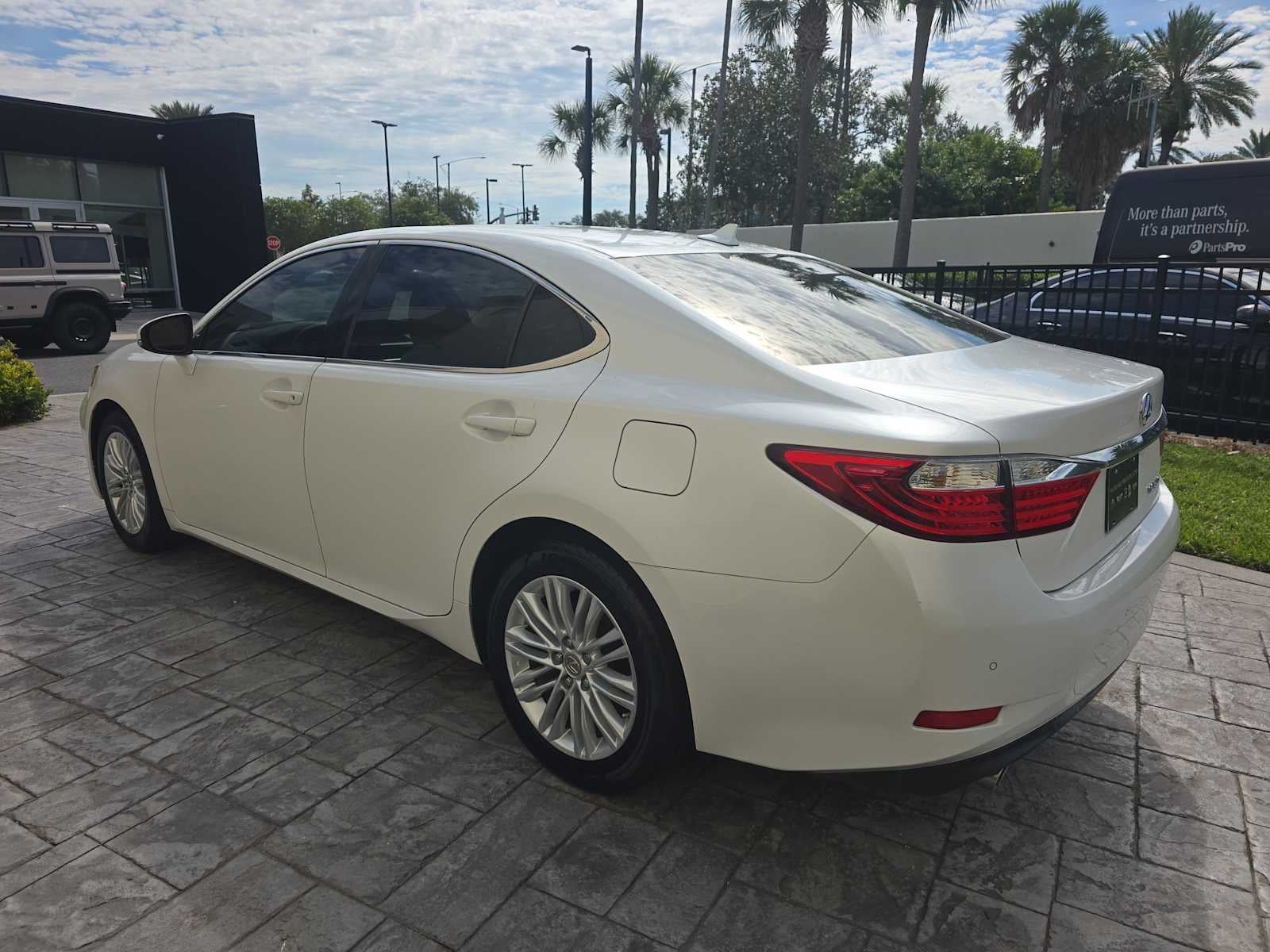 2014 Lexus ES 350 4dr Sdn