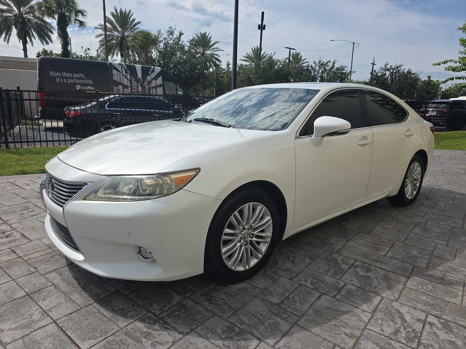 2014 Lexus ES 350 4dr Sdn