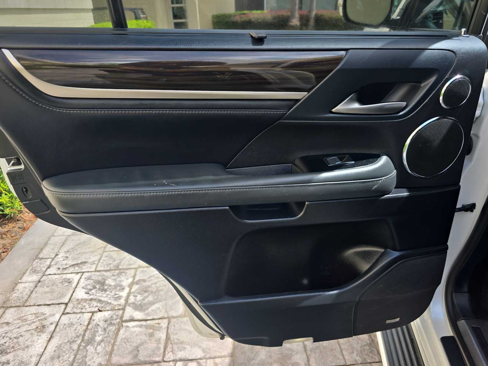 2020 Lexus LX 570 LX 570
