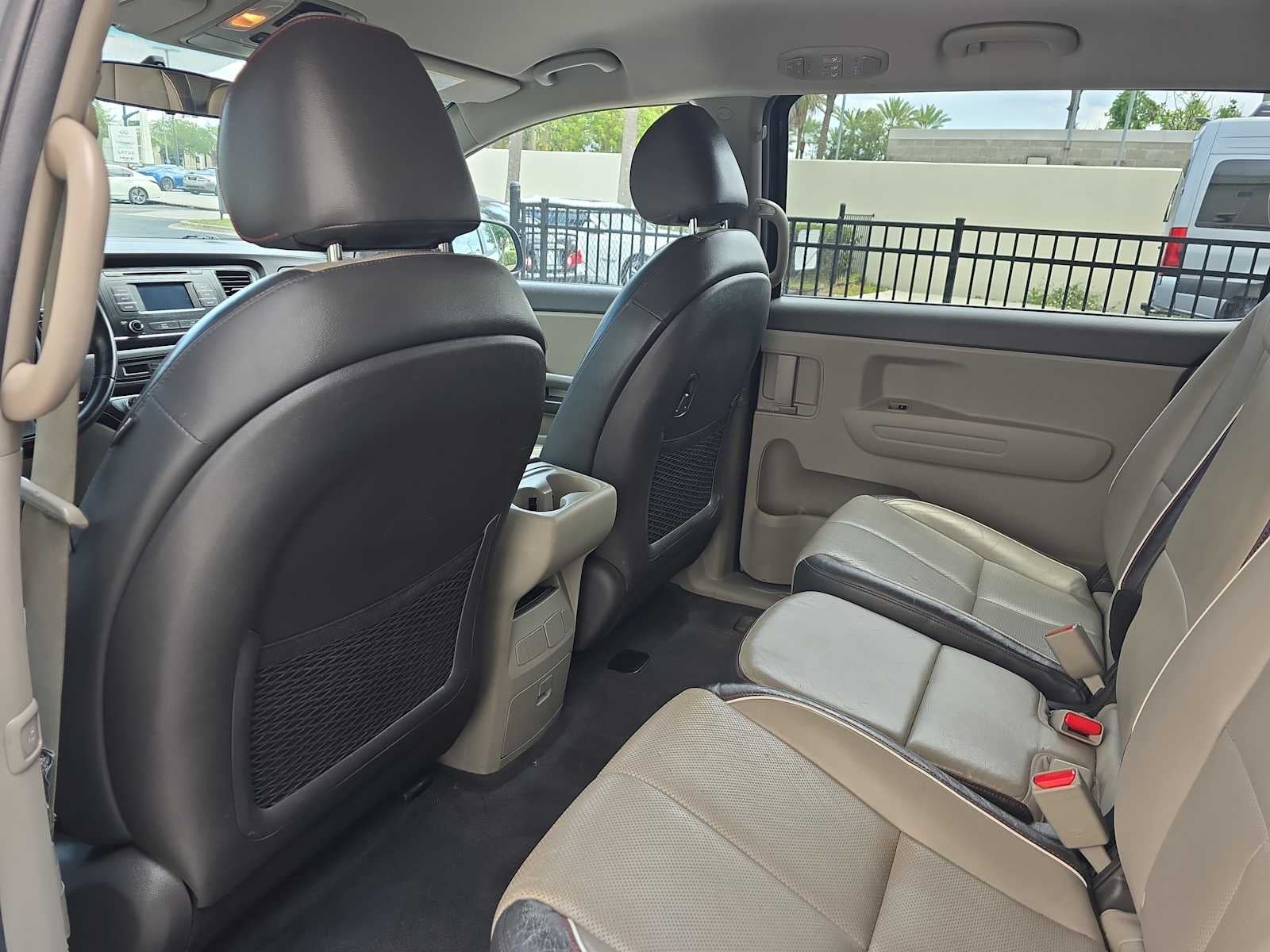 2016 Kia Sedona LX