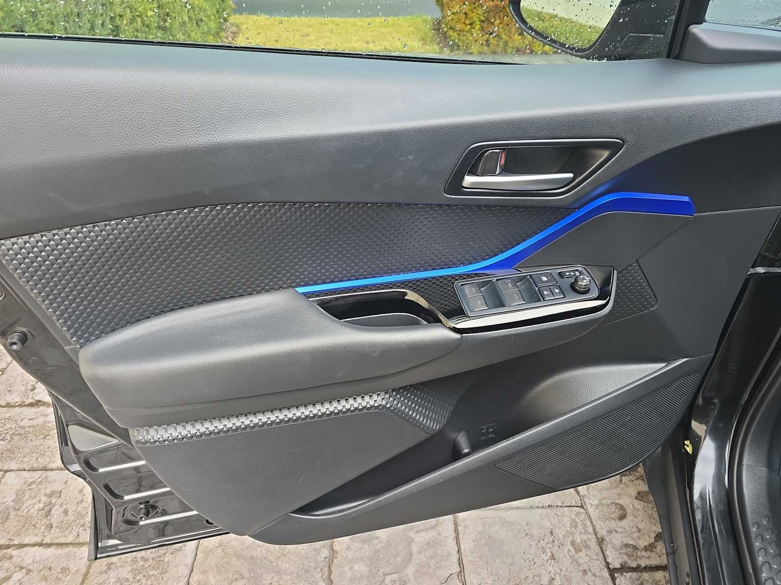 2022 Toyota C-HR XLE