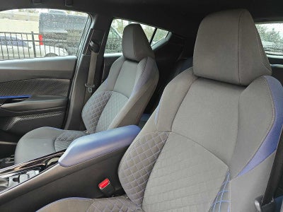 2022 Toyota C-HR XLE