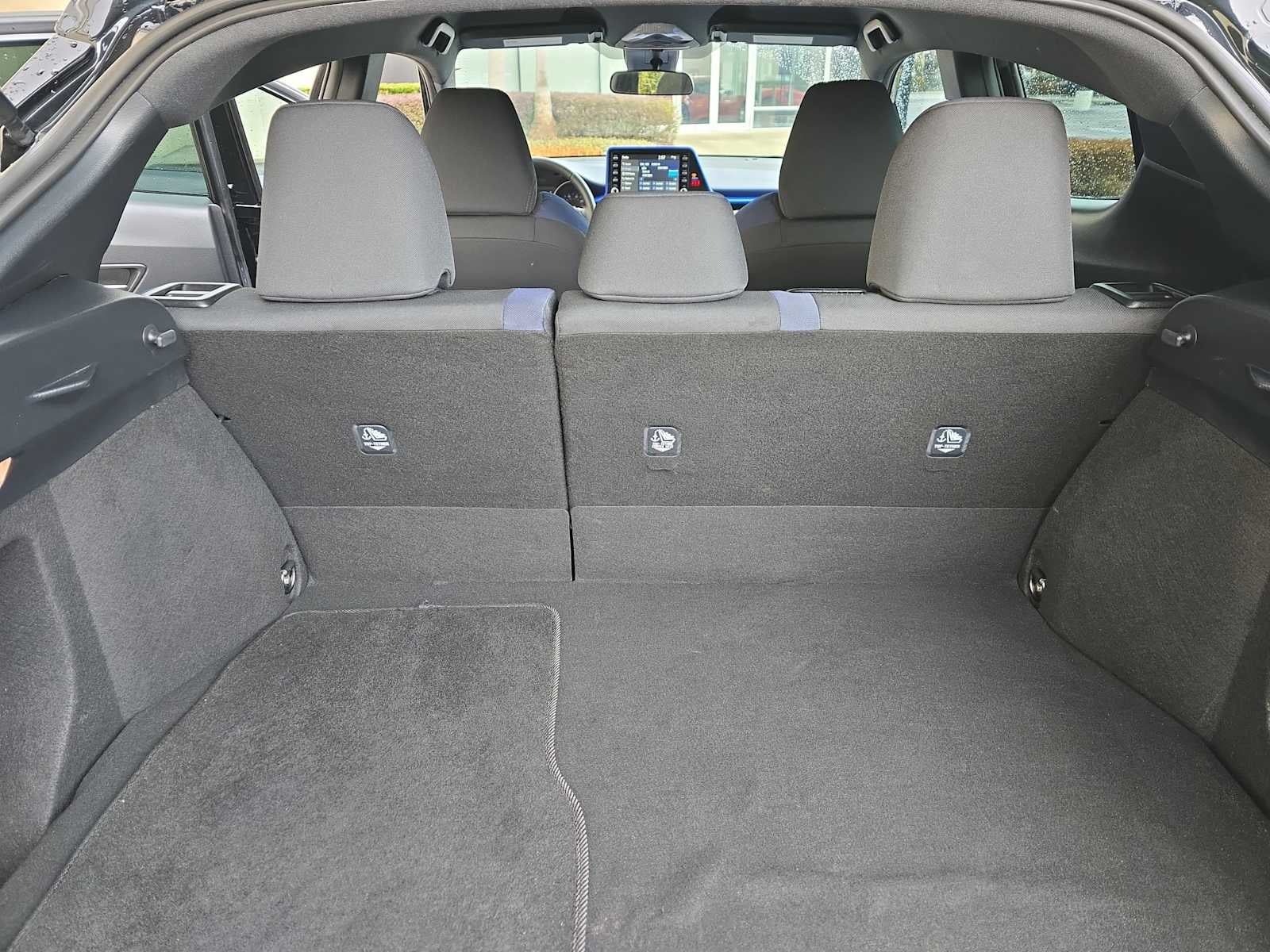 2022 Toyota C-HR XLE