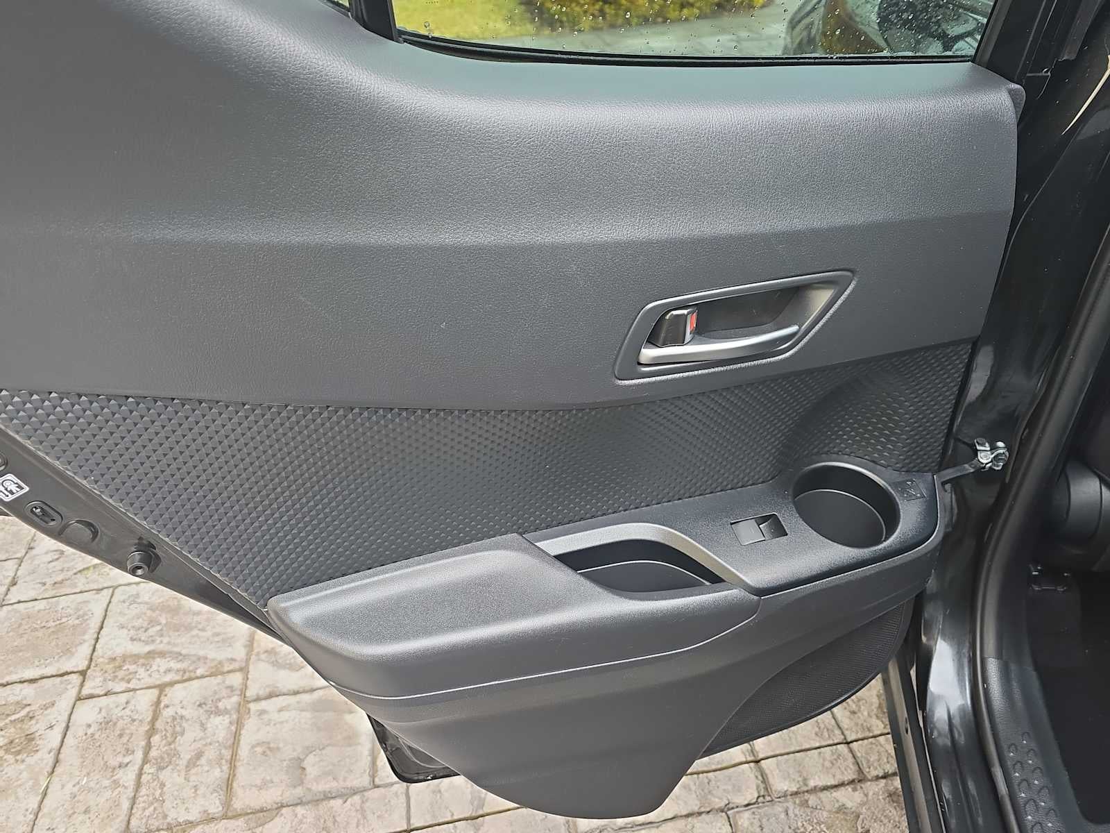 2022 Toyota C-HR XLE