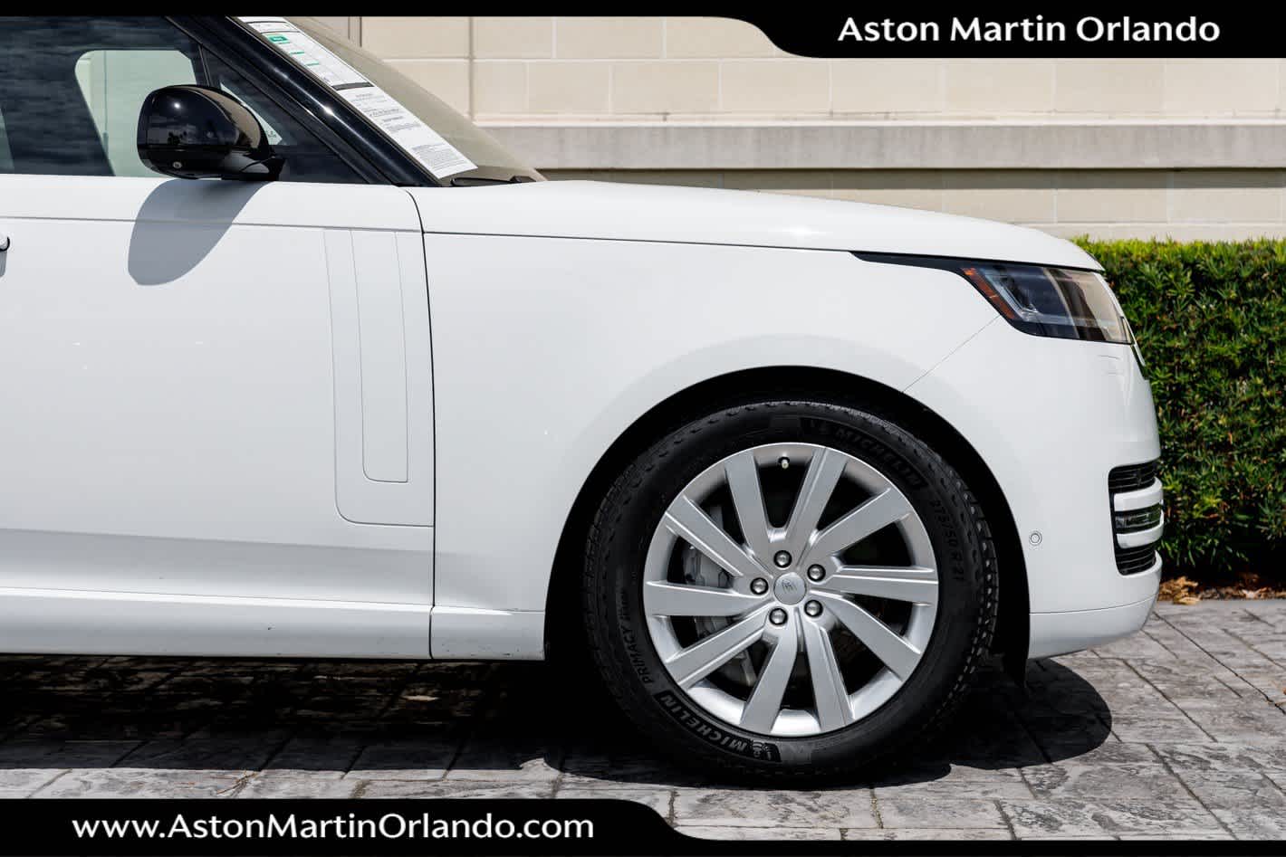 2023 Land Rover Range Rover SE