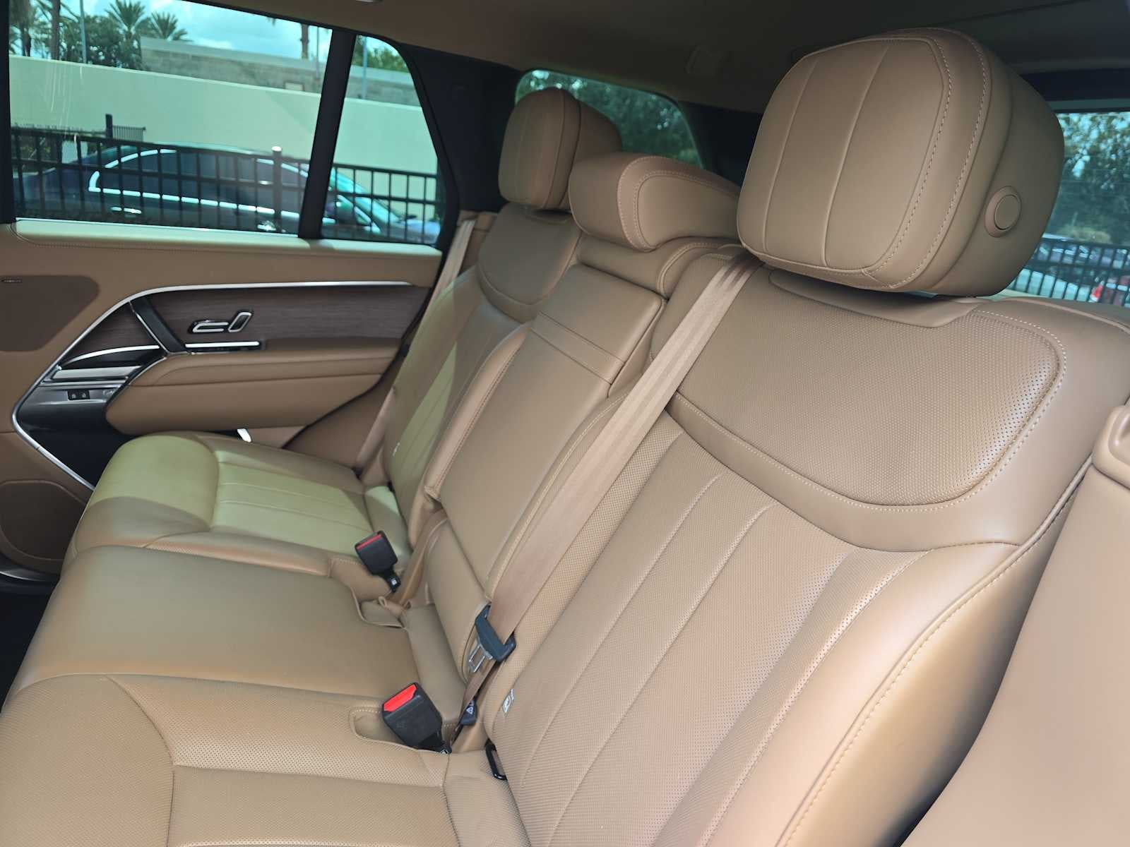 2025 Land Rover Range Rover SE