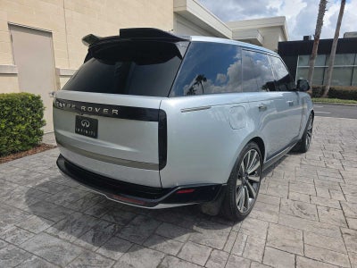 2025 Land Rover Range Rover SE