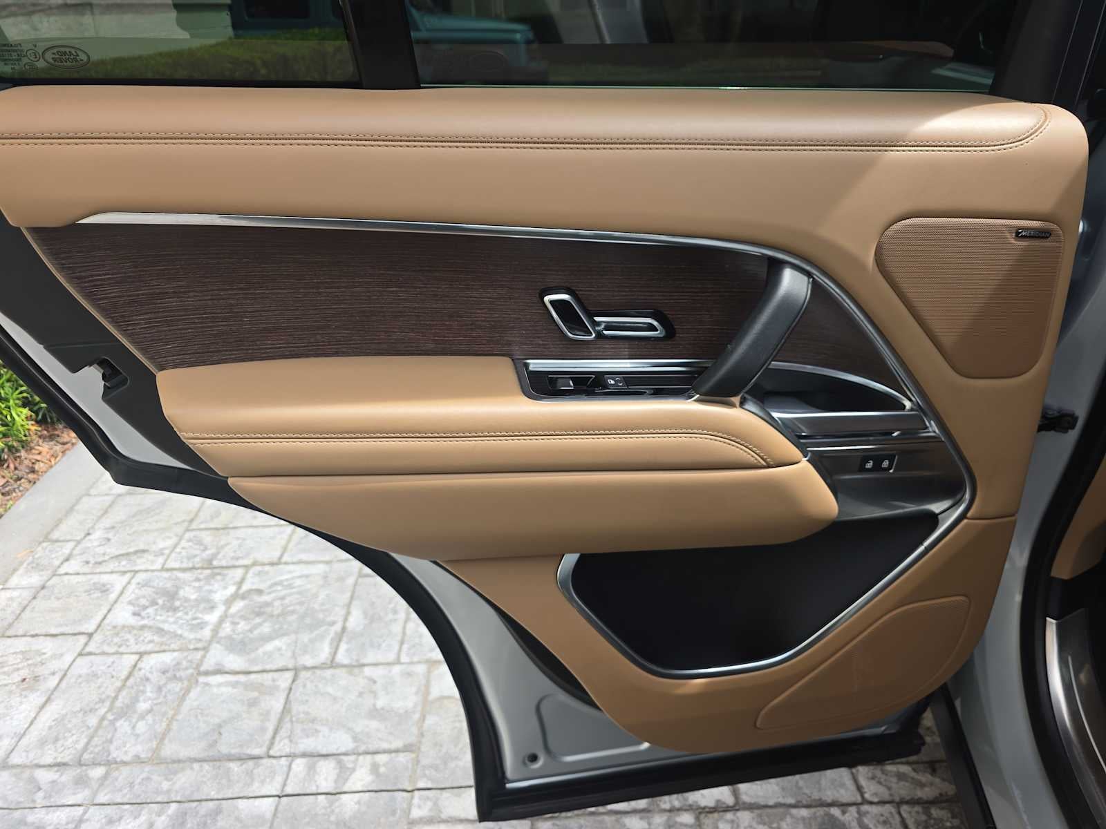 2025 Land Rover Range Rover SE