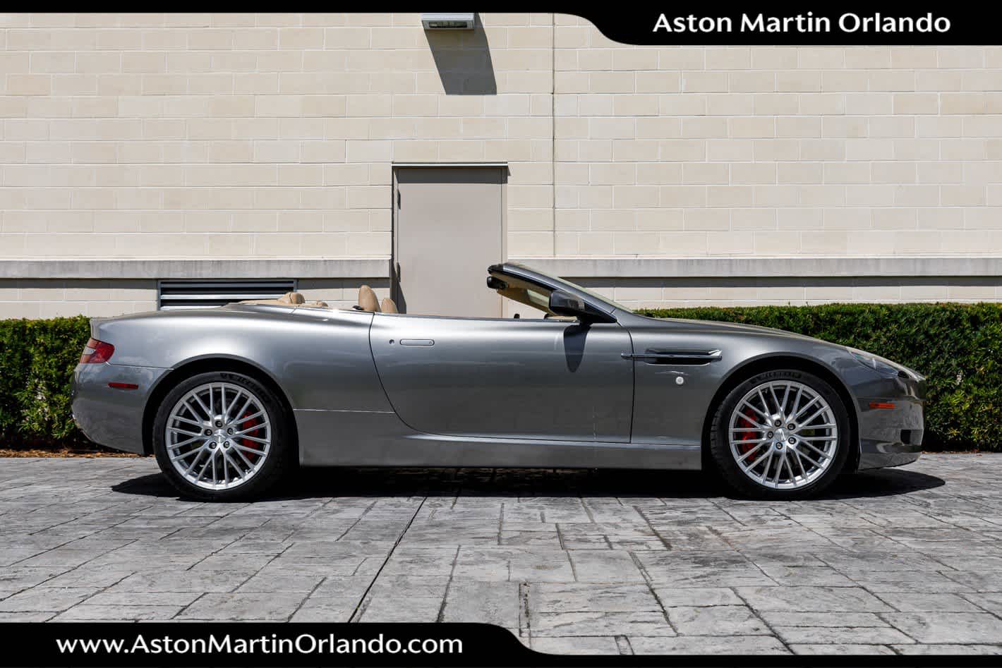 2009 Aston Martin DB9 2dr Volante Auto