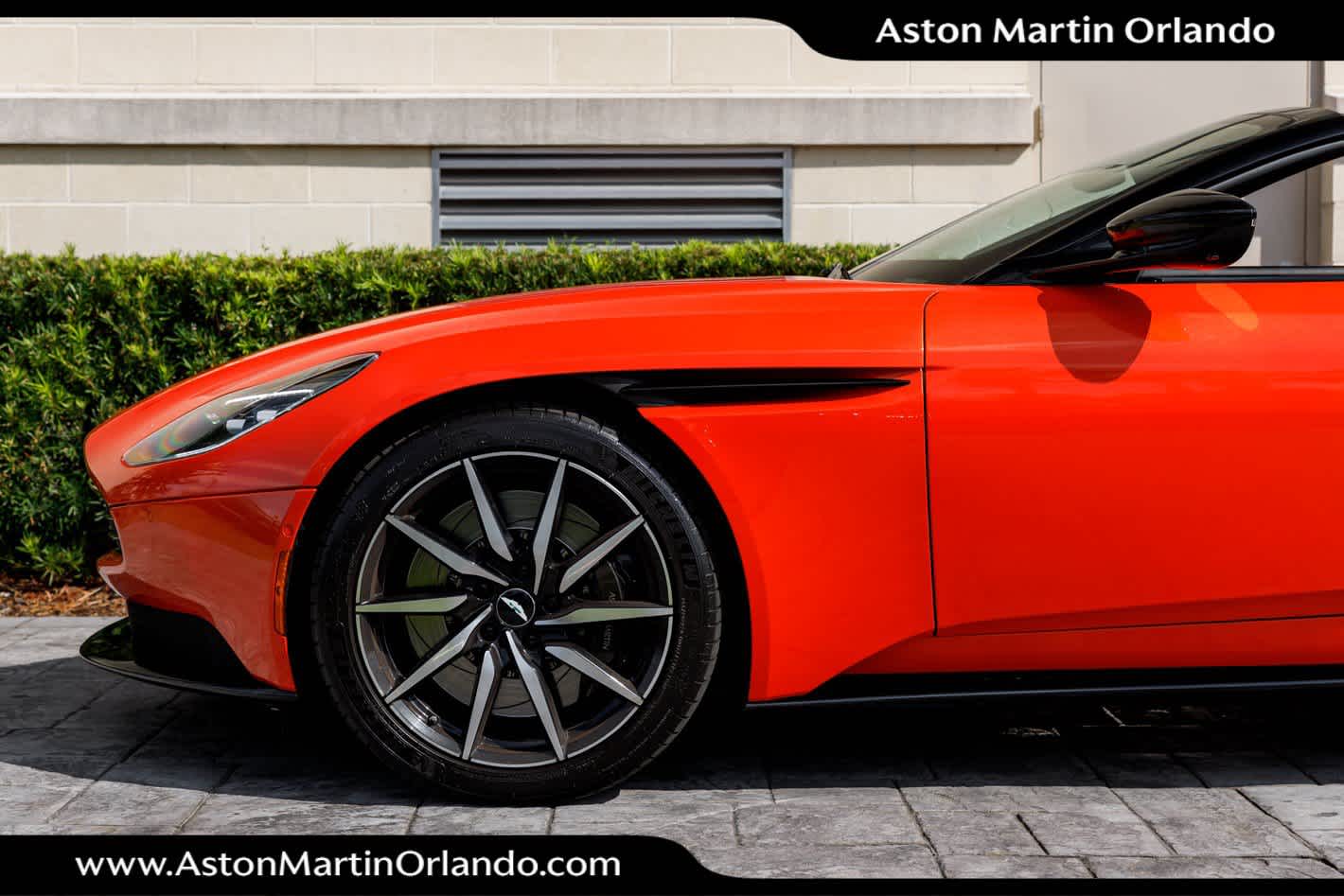 2020 Aston Martin DB11 Volante