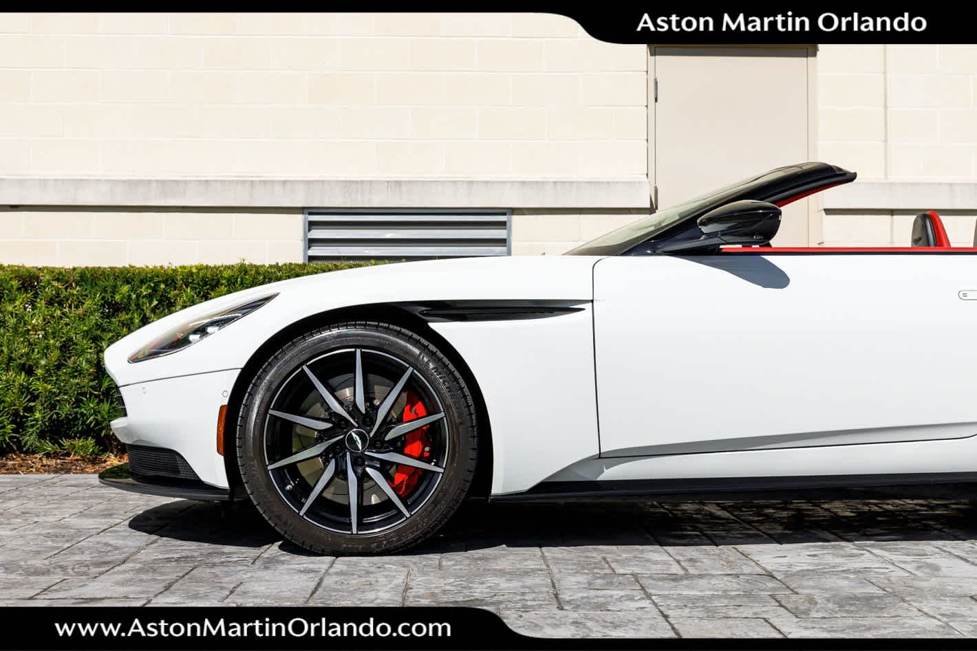 2019 Aston Martin DB11 Volante