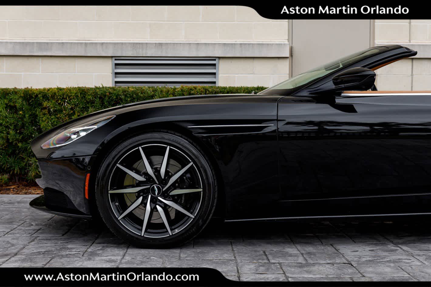 2019 Aston Martin DB11 Volante