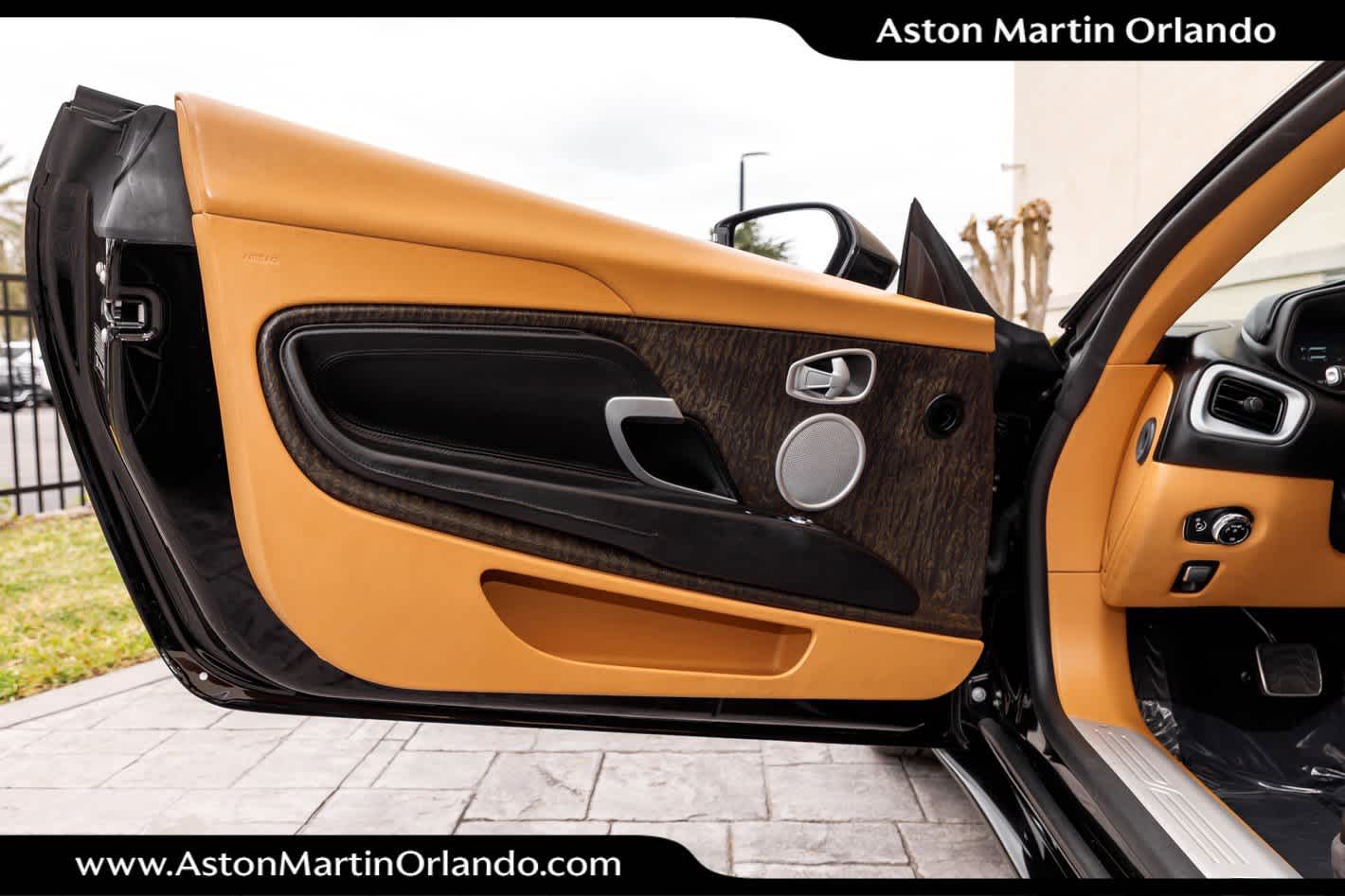 2019 Aston Martin DB11 Volante