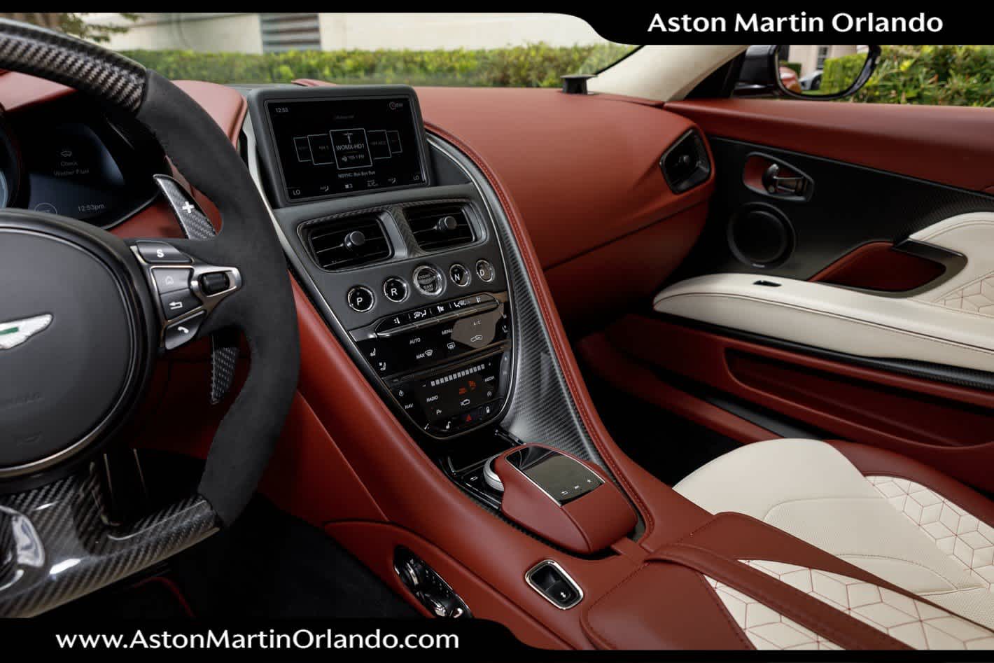 2019 Aston Martin DBS Superleggera