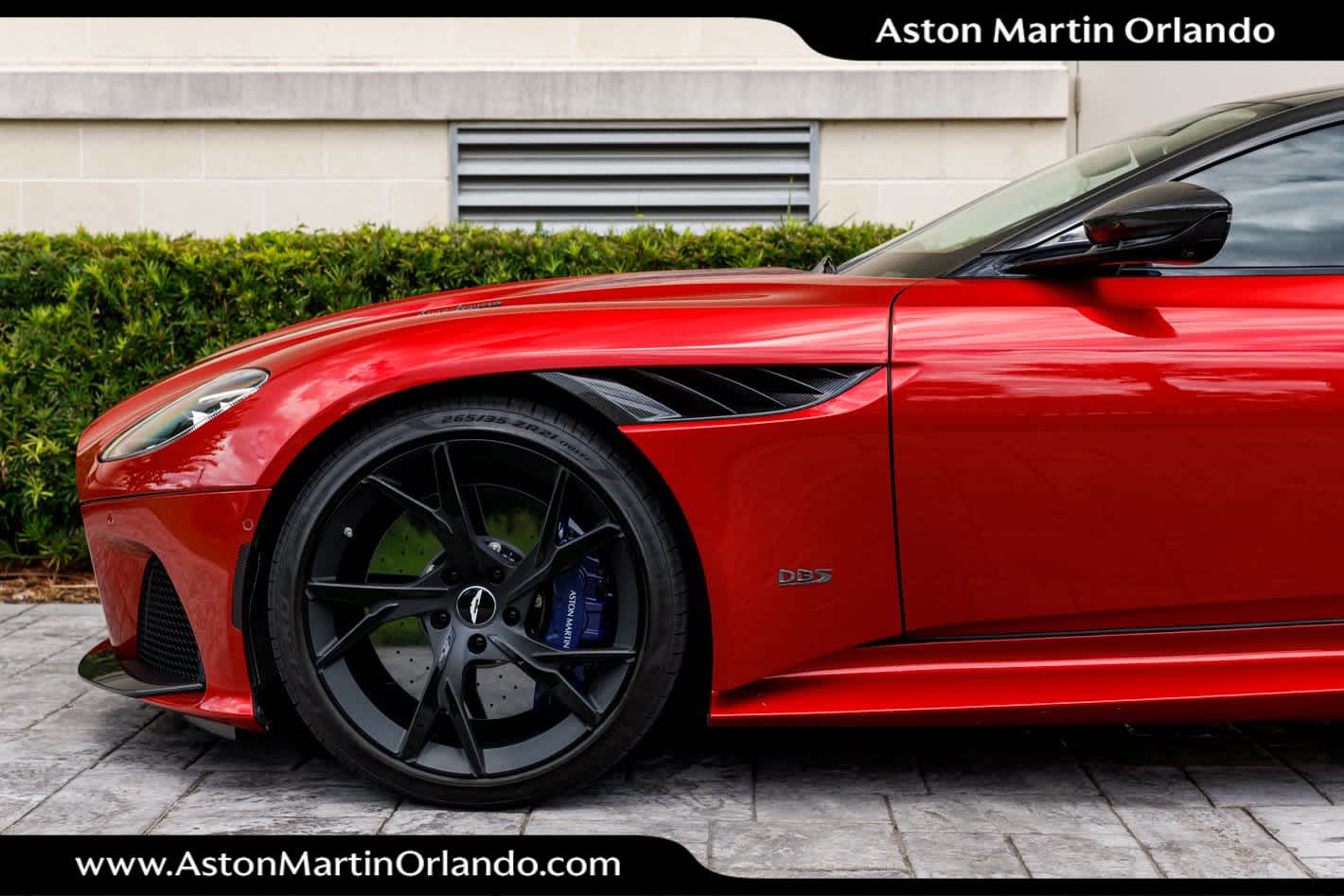 2019 Aston Martin DBS Superleggera