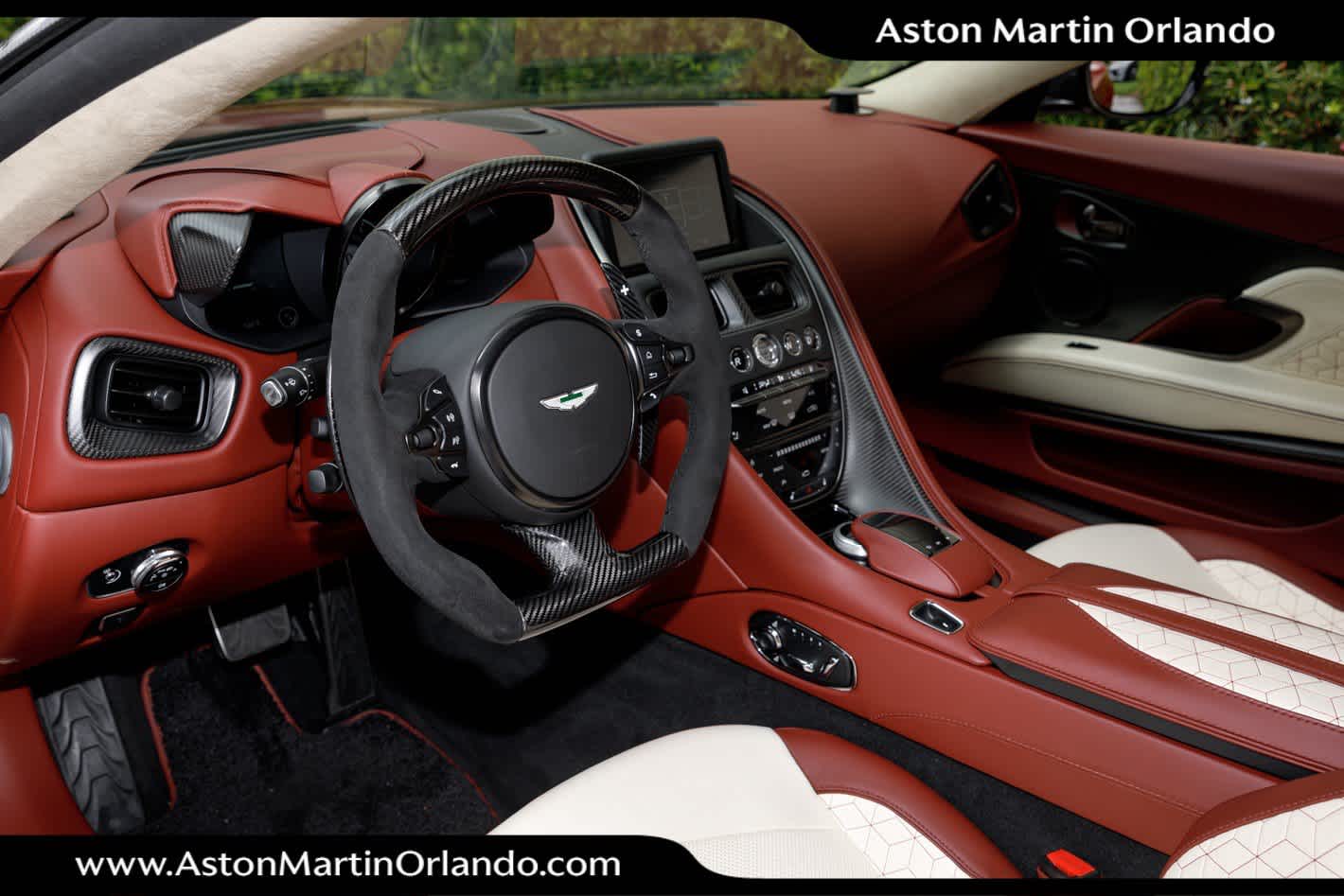 2019 Aston Martin DBS Superleggera