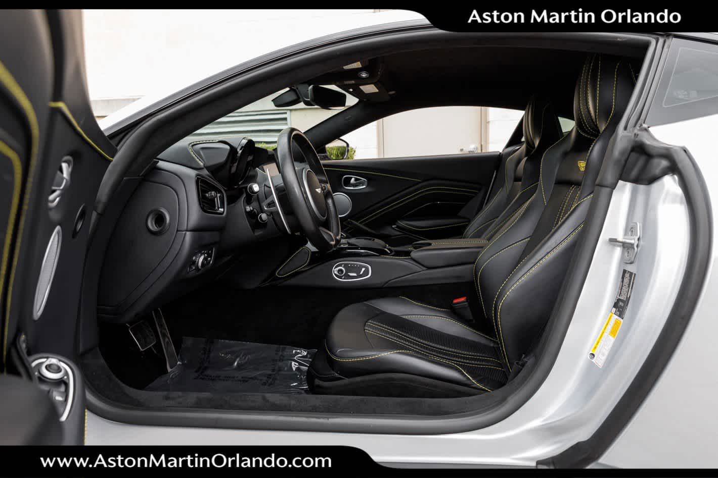 2022 Aston Martin Vantage Coupe