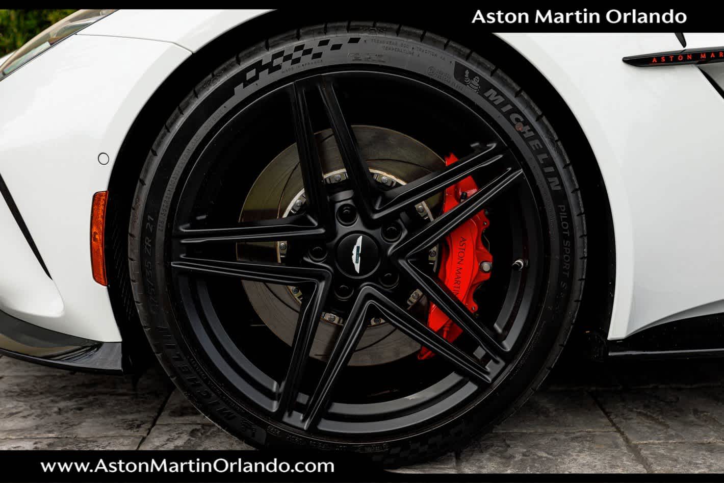 2025 Aston Martin Vantage Coupe