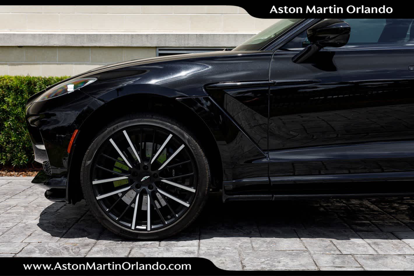 2023 Aston Martin DBX 707