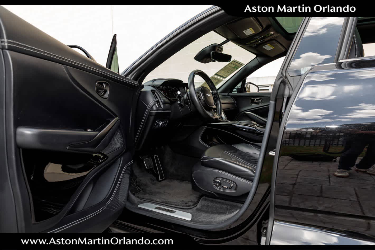 2023 Aston Martin DBX 707