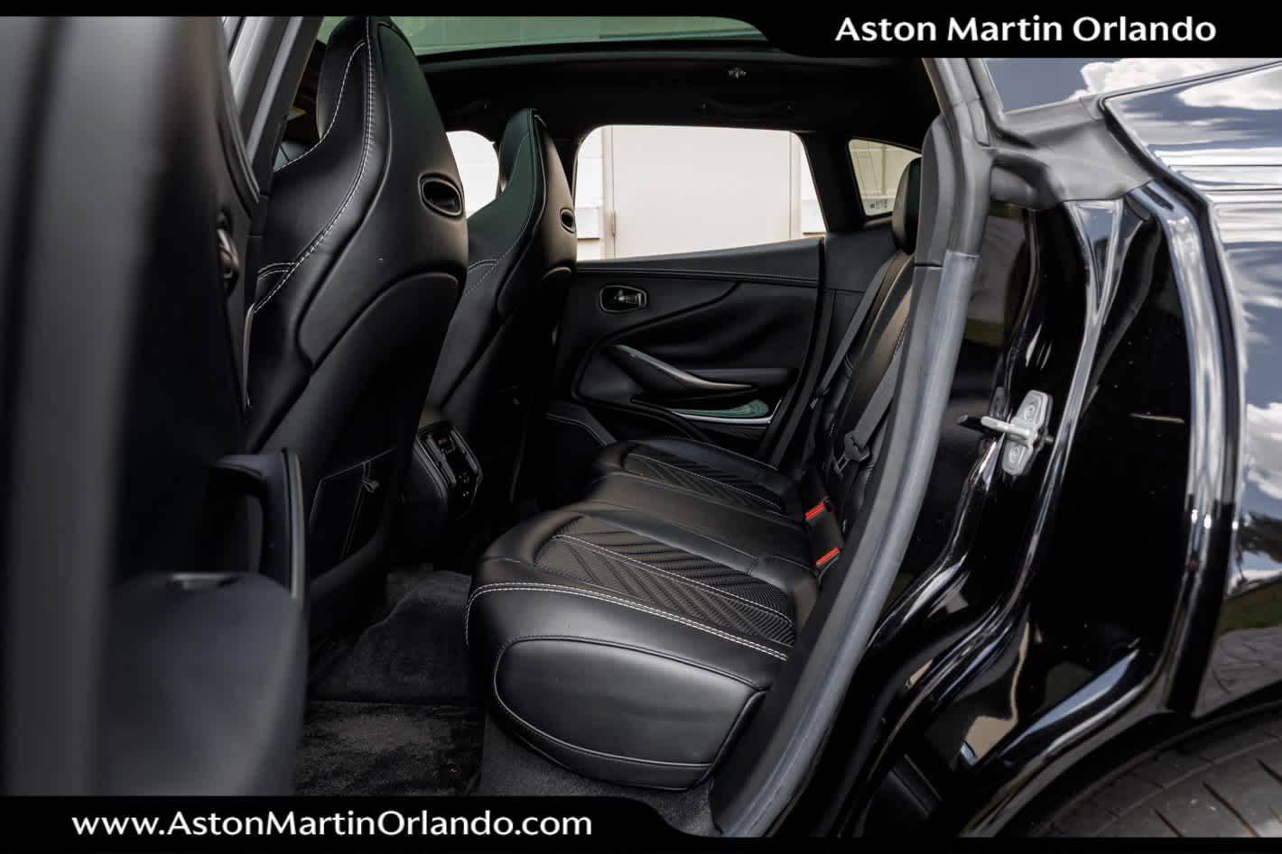 2023 Aston Martin DBX 707