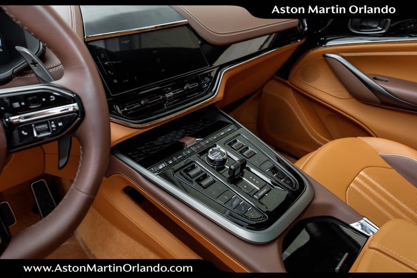 2025 Aston Martin DBX 707