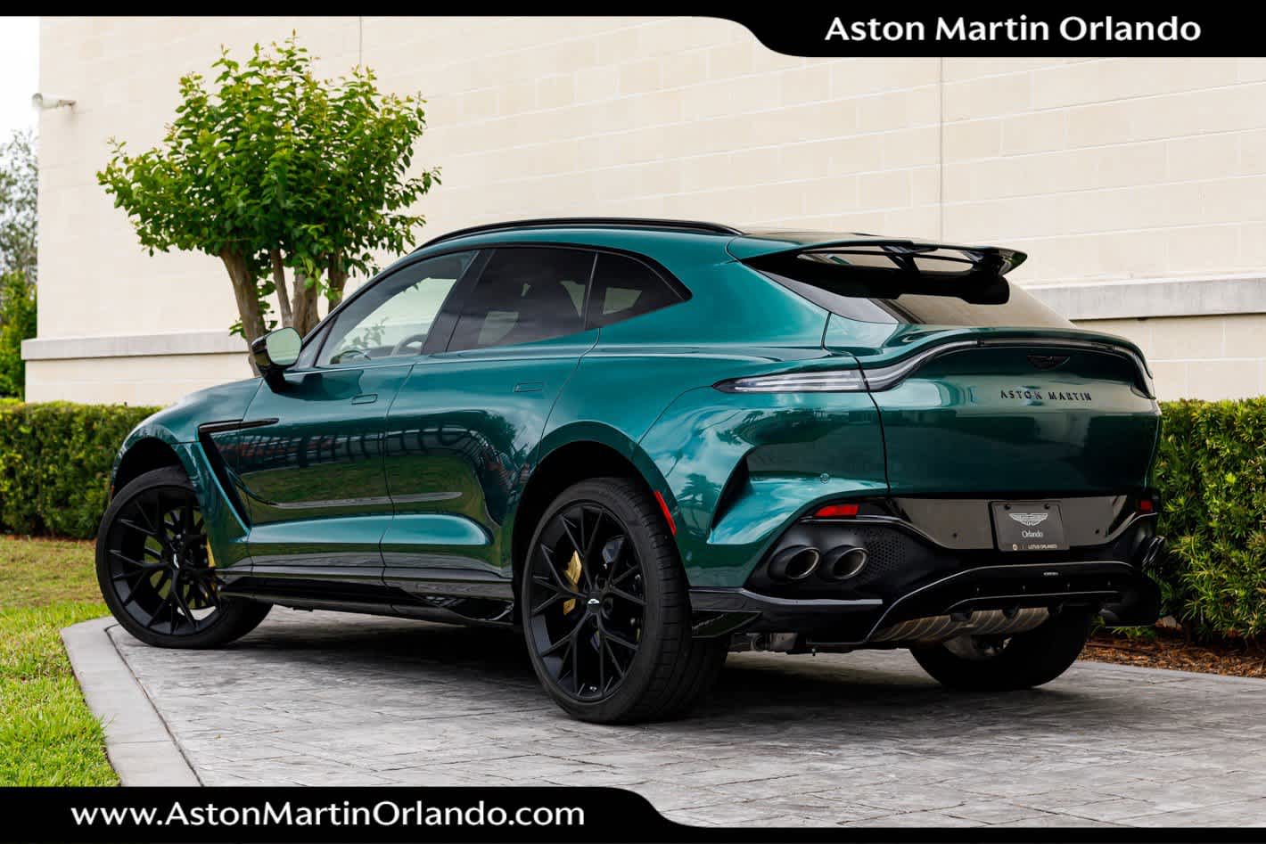 2025 Aston Martin DBX 707