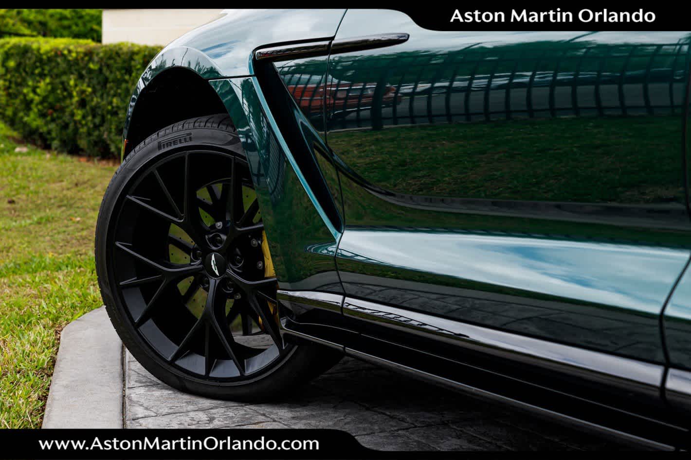 2025 Aston Martin DBX 707