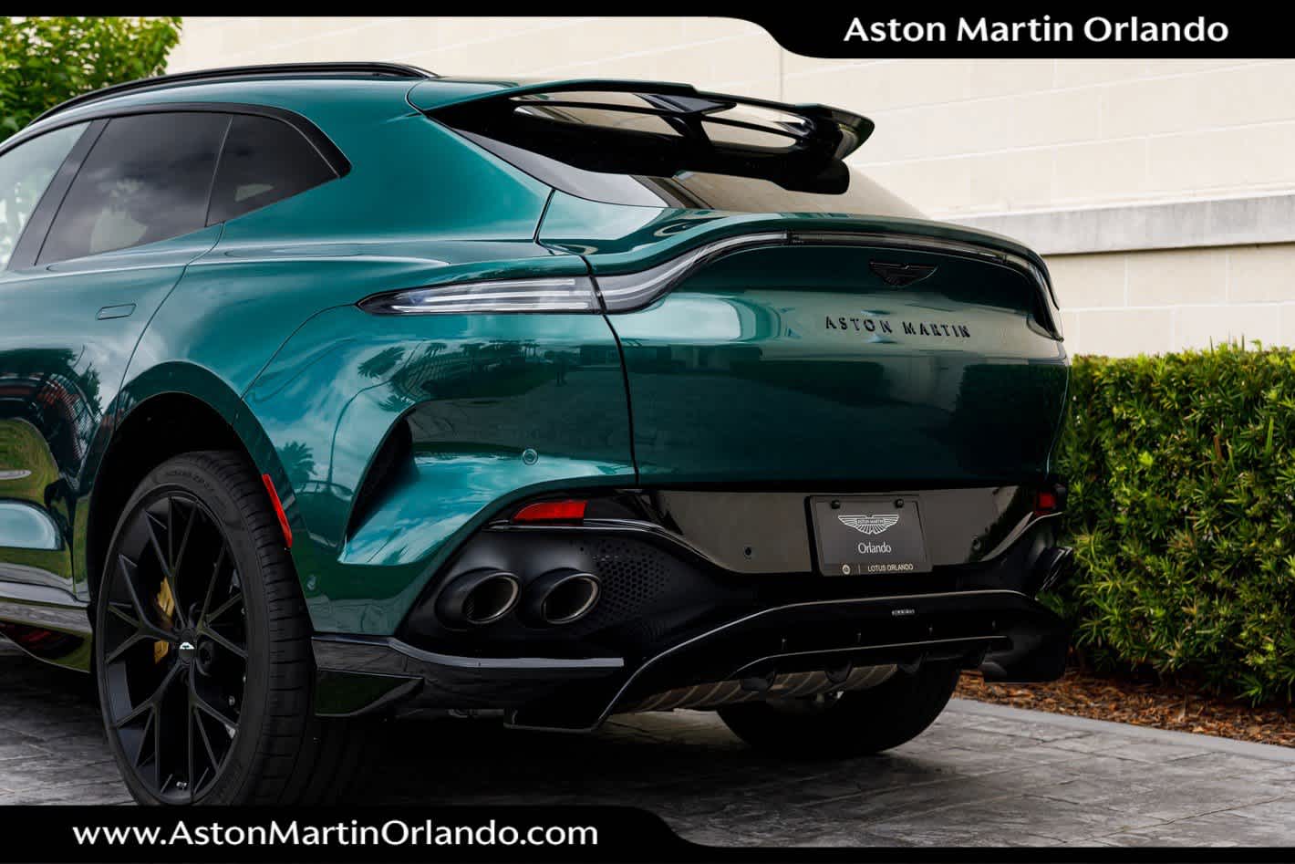 2025 Aston Martin DBX 707