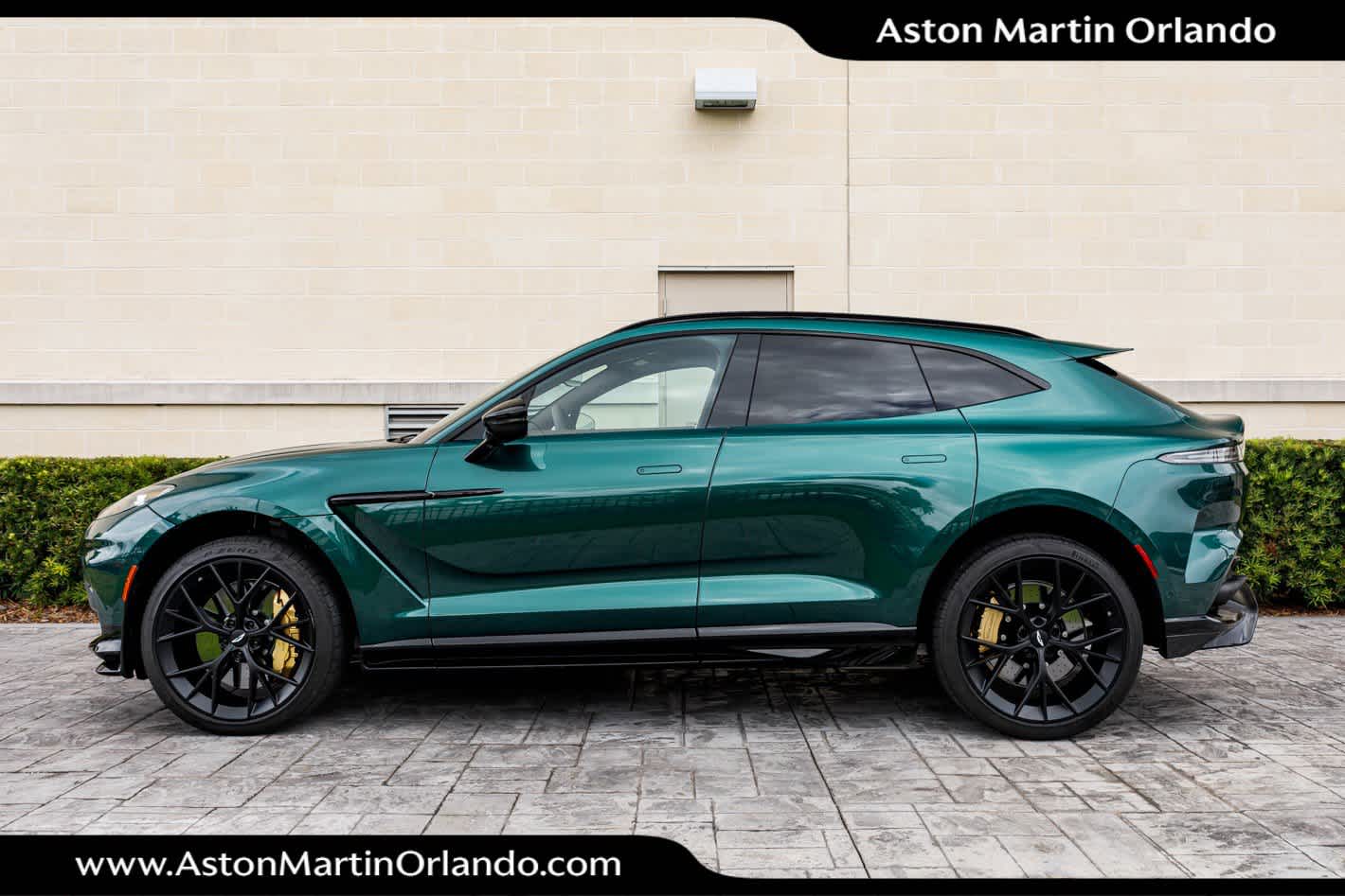 2025 Aston Martin DBX 707