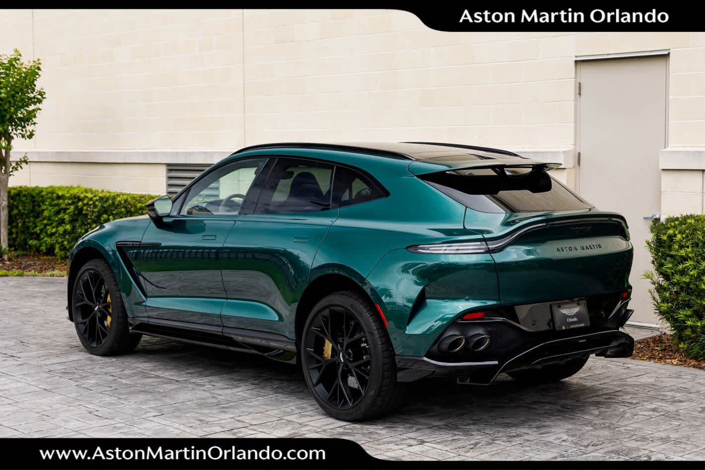 2025 Aston Martin DBX 707