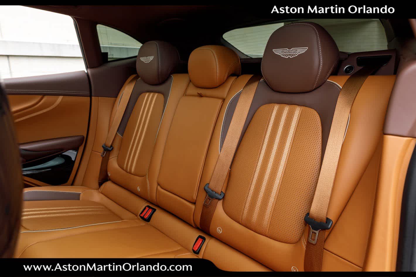 2025 Aston Martin DBX 707