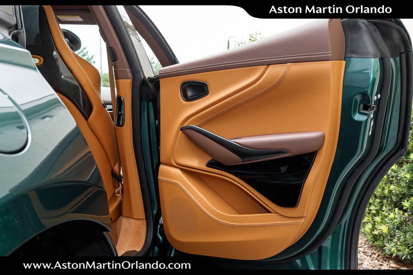 2025 Aston Martin DBX 707