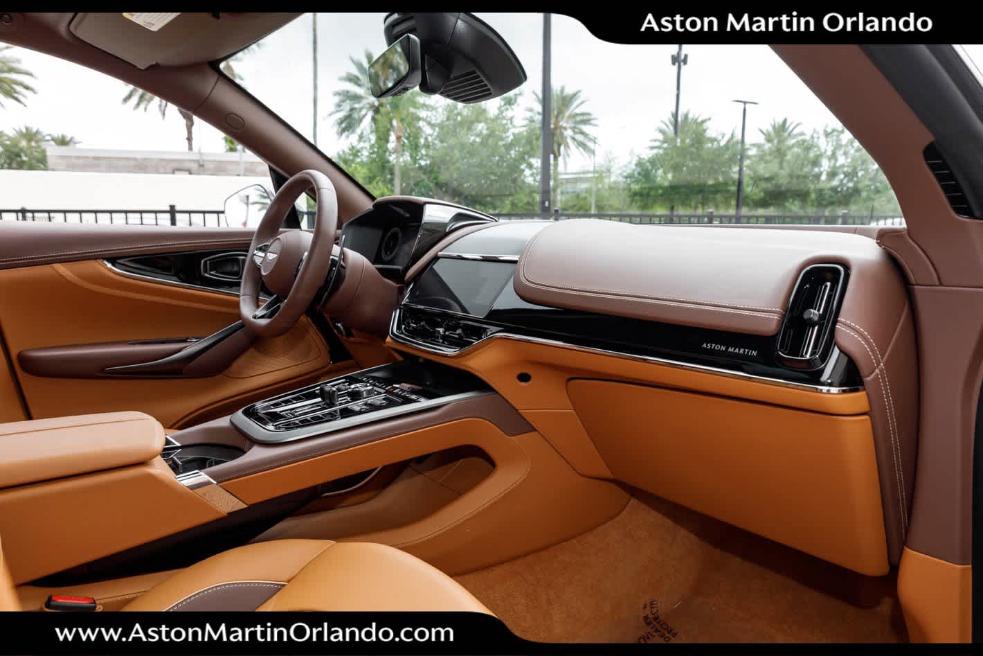 2025 Aston Martin DBX 707
